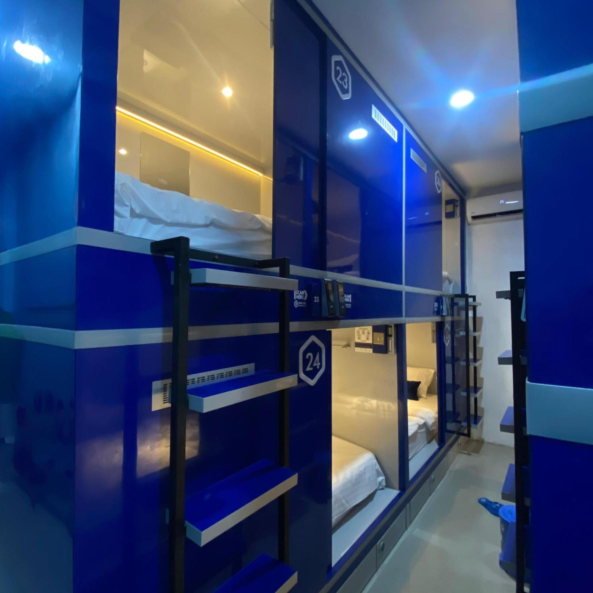 Hotel Rosalyne Sleepbox Malioboro 3 Yogyakarta Exteriér fotografie