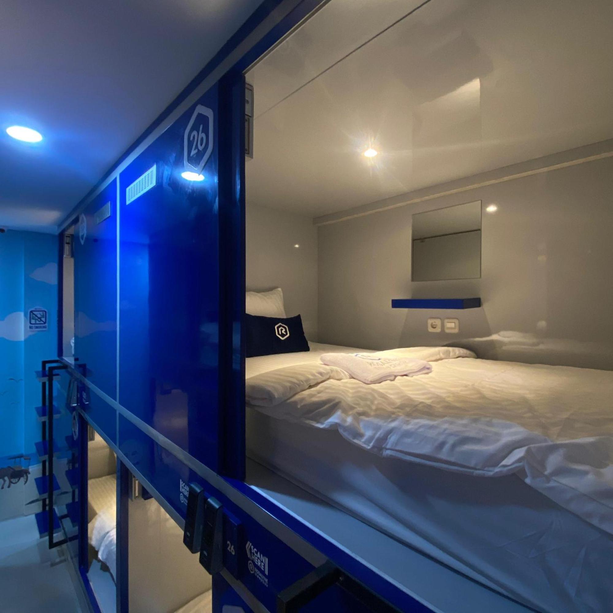 Hotel Rosalyne Sleepbox Malioboro 3 Yogyakarta Exteriér fotografie